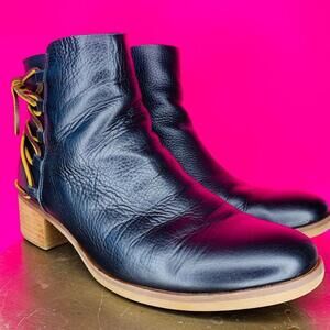 Korks Belaya Black Leather Lace Up Back of Ankle Boot US 9.5